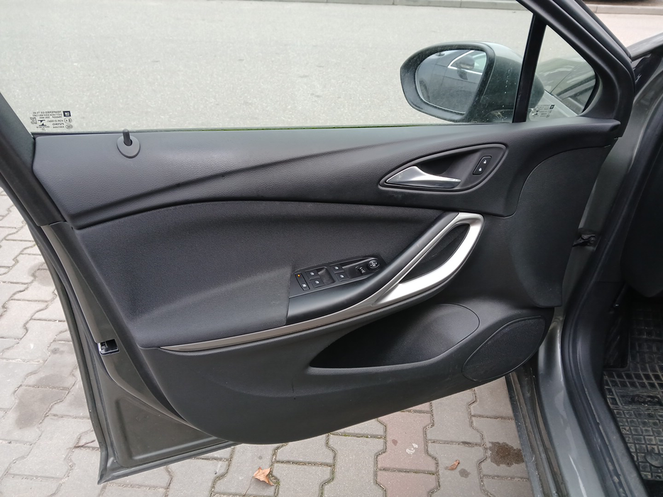 Zdjęcie tapicerki drzwi przednich lewych