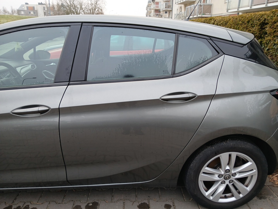 Zdjęcie drzwi tylne lewe wraz z szybą