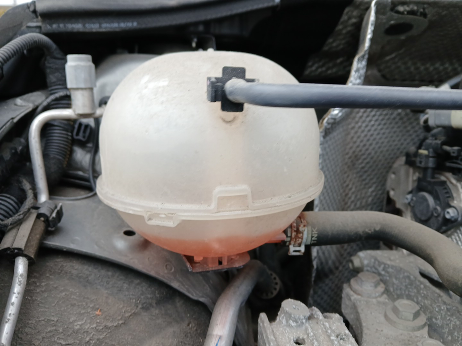 Zdjęcie zbiorniczka płynu chłodzącego