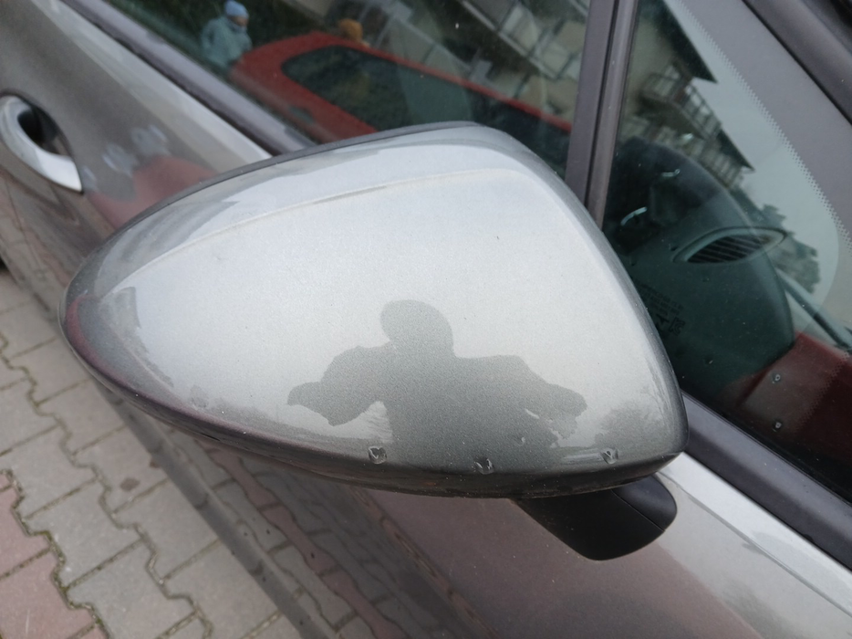 Zdjęcie obudowy lusterka prawego