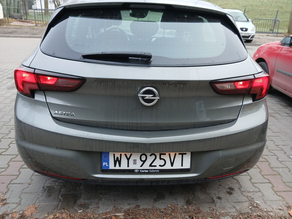 Zdjęcie pokrywy bagażnika