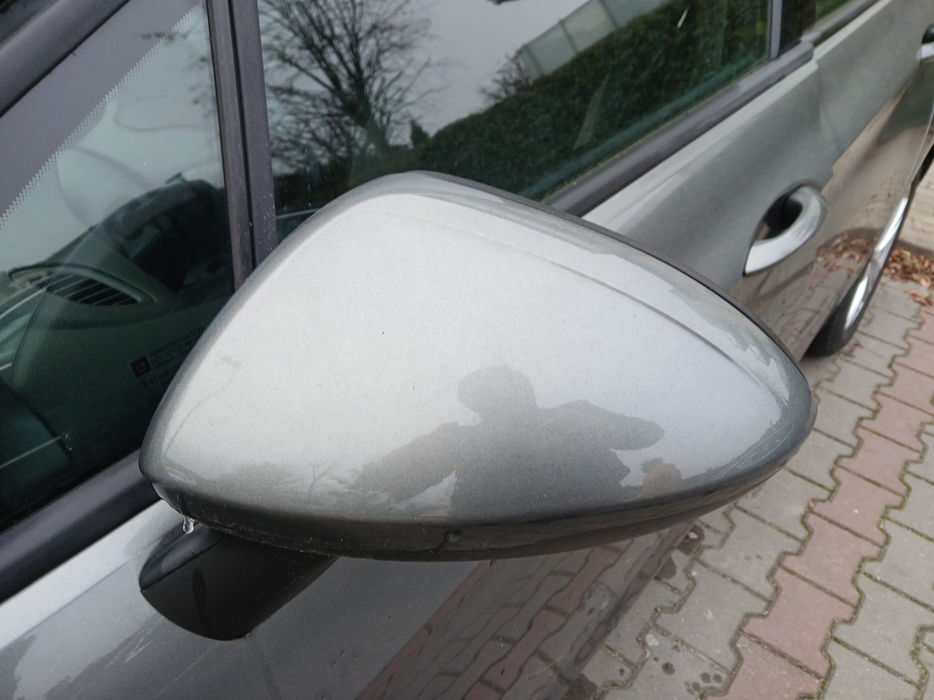 Zdjęcie obudowy lusterka lewego