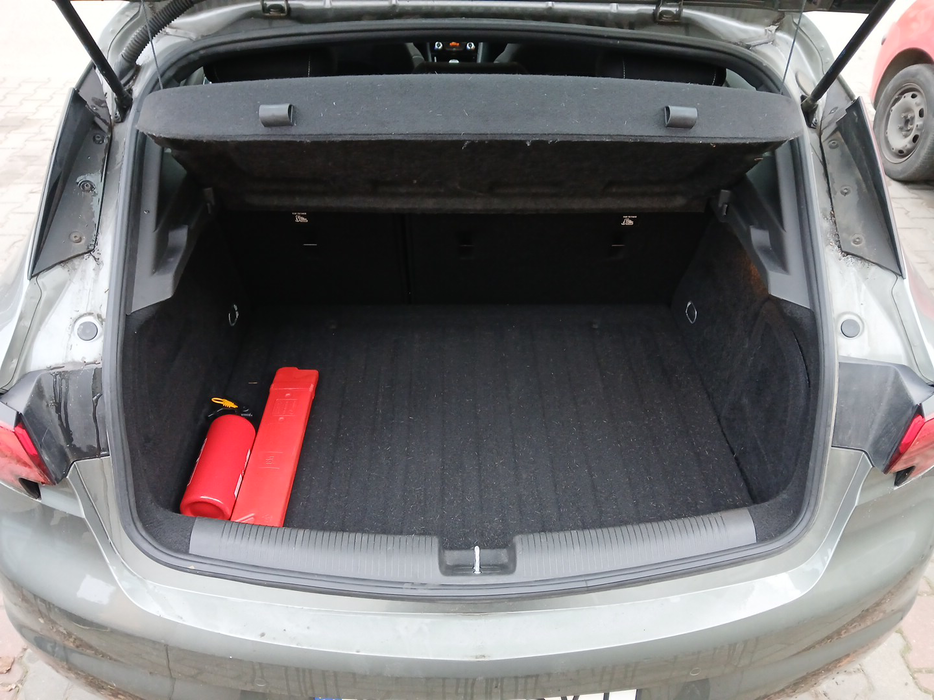 Zdjęcie przestrzeni bagażowej