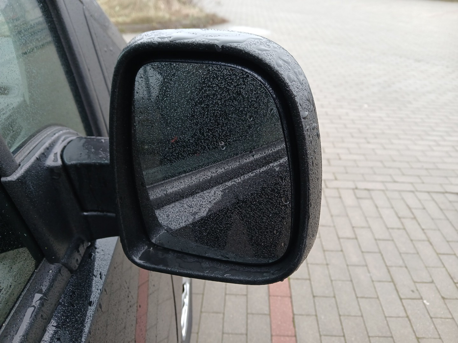 Zdjęcie zwierciadła lusterka prawego