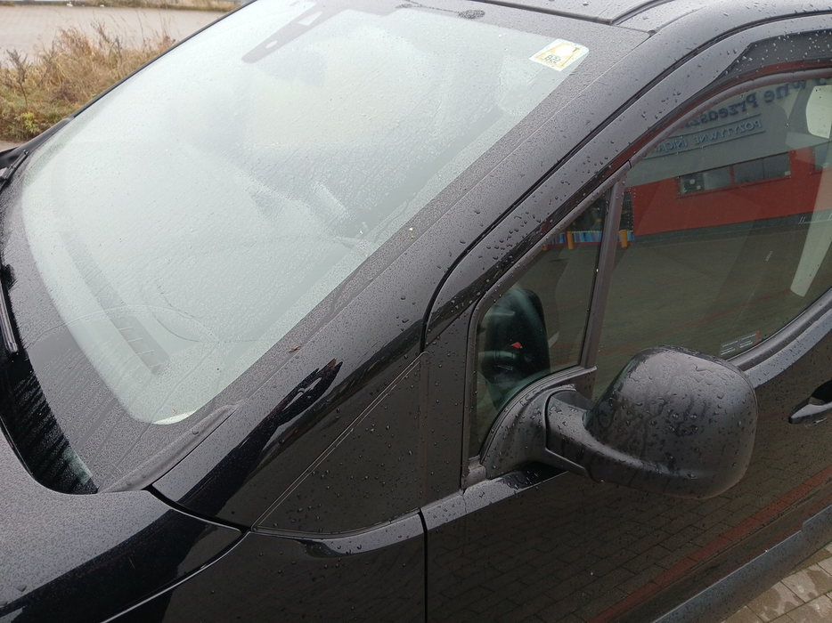 Zdjęcie słupka A lewego