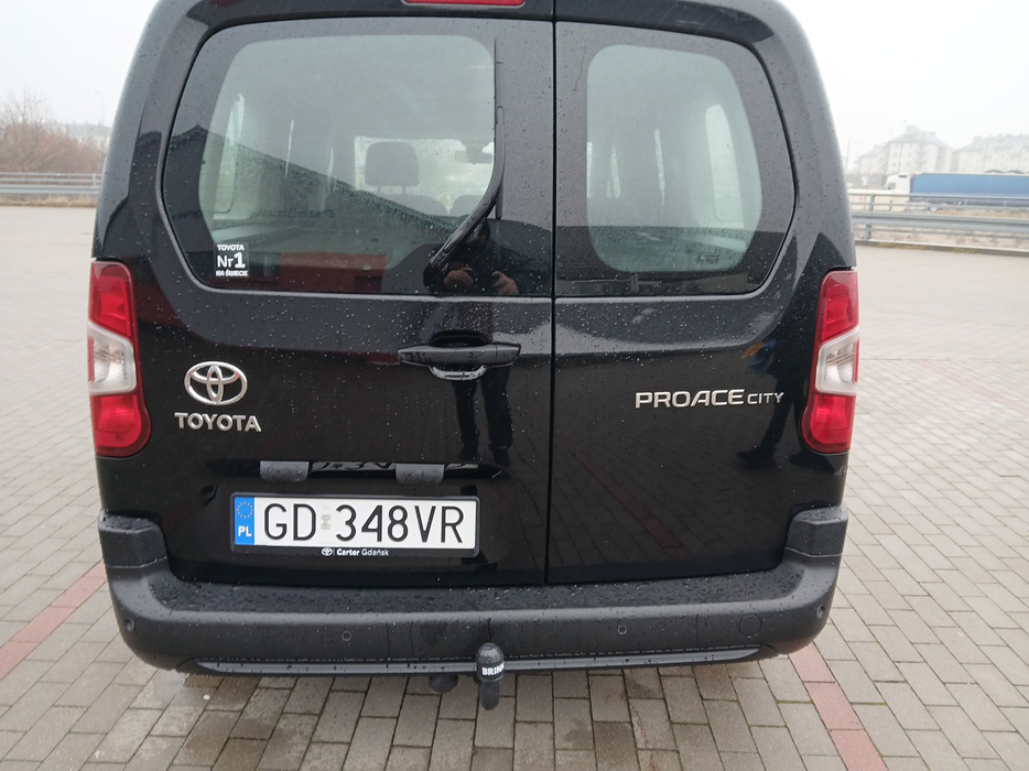 Zdjęcie pokrywy bagażnika