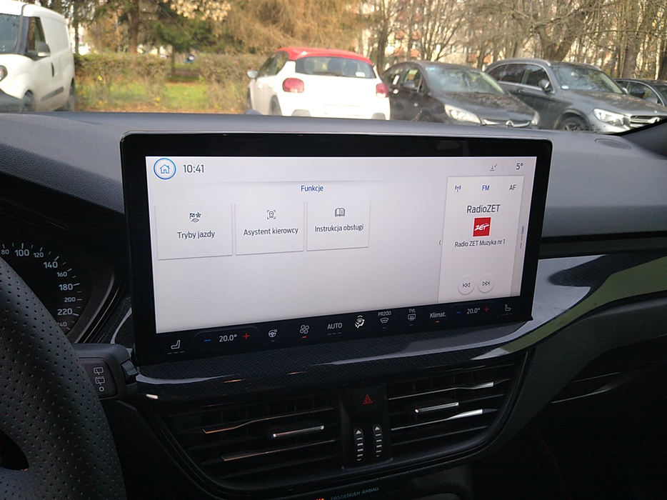 Zdjęcie jednostki multimedialnej