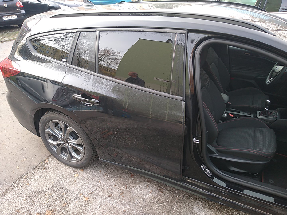 Zdjęcie słupka B prawego