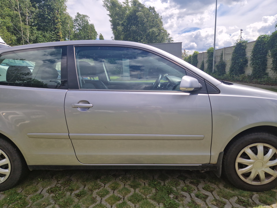 Zdjęcie drzwi przednich prawych wraz z szybą