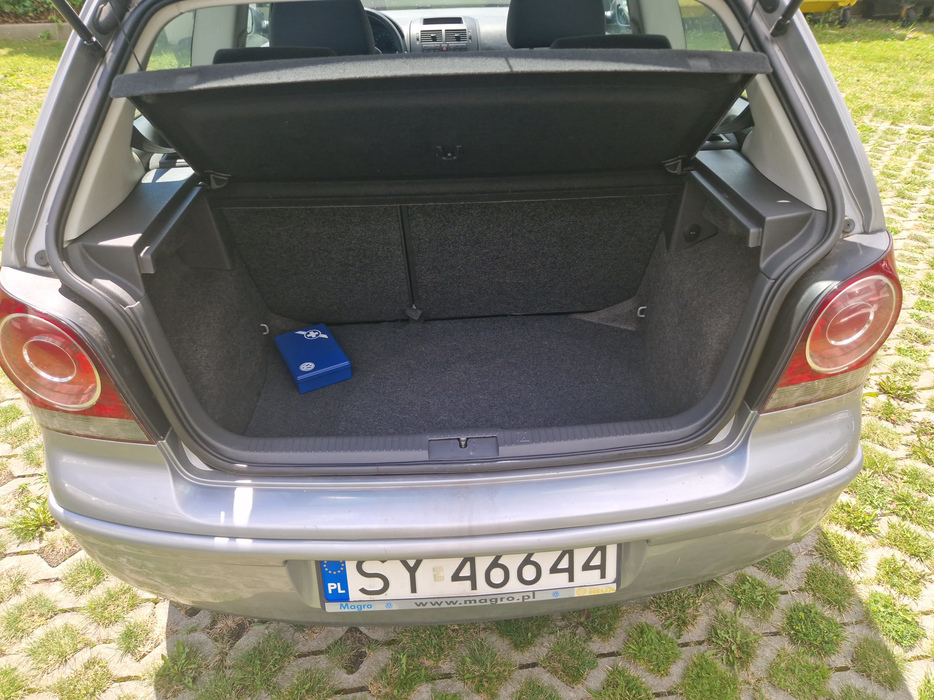 Zdjęcie przestrzeni bagażowej