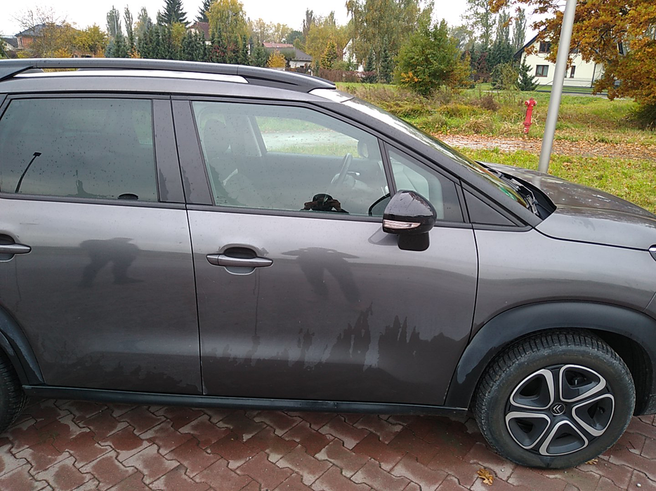 Zdjęcie drzwi przednich prawych wraz z szybą