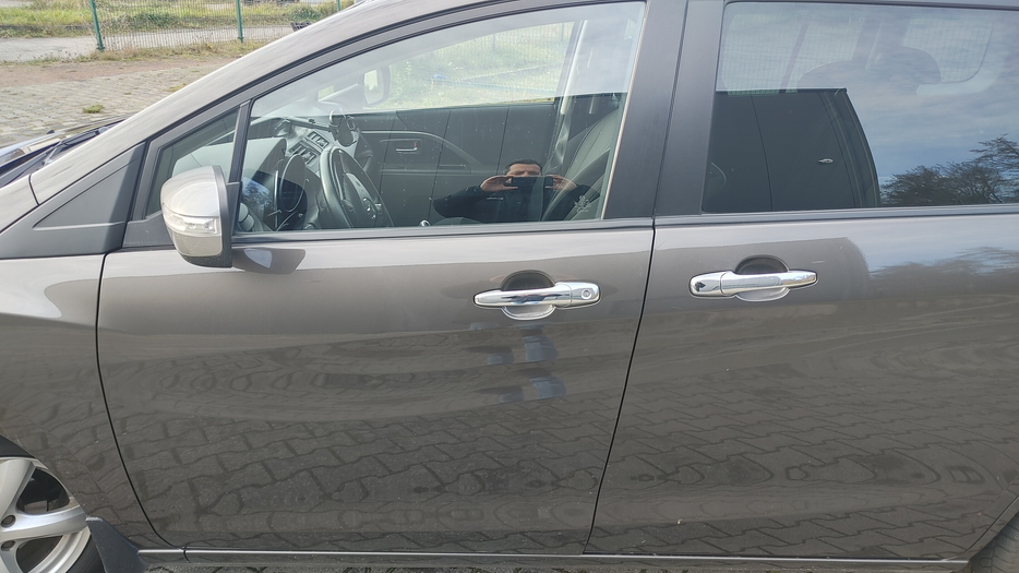 Zdjęcie drzwi przednich lewych wraz z szybą