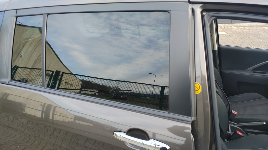 Zdjęcie słupka B prawego