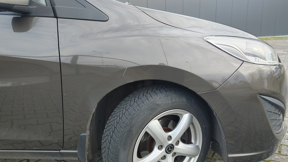 Zdjęcie błotnika przedniego prawego