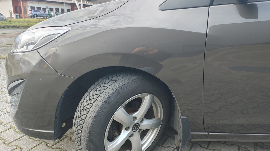 Zdjęcie błotnika przedniego lewego