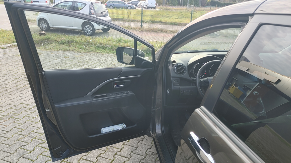 Zdjęcie tapicerki drzwi przednich lewych