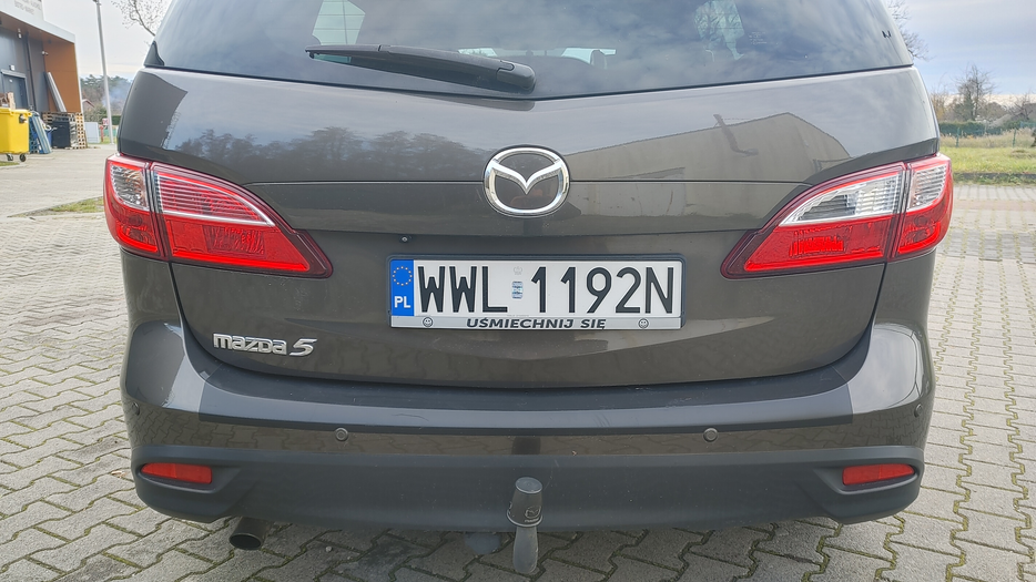 Zdjęcie pokrywy bagażnika