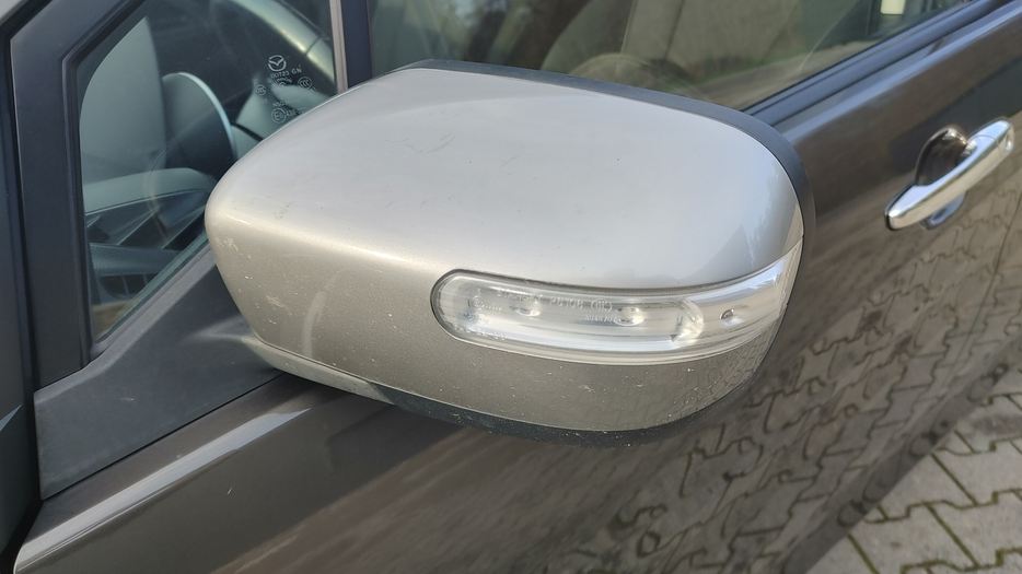 Zdjęcie obudowy lusterka lewego