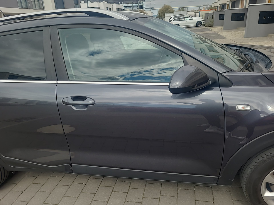Zdjęcie drzwi przednich prawych wraz z szybą