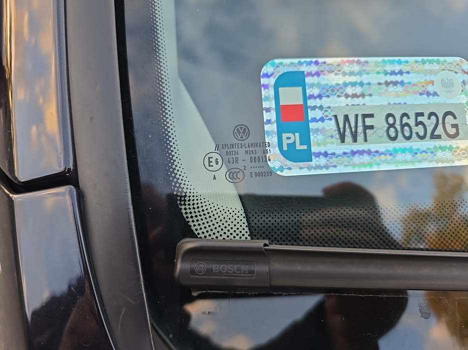 Zdjęcie szyby czołowej - zdjęcie uszkodzeń