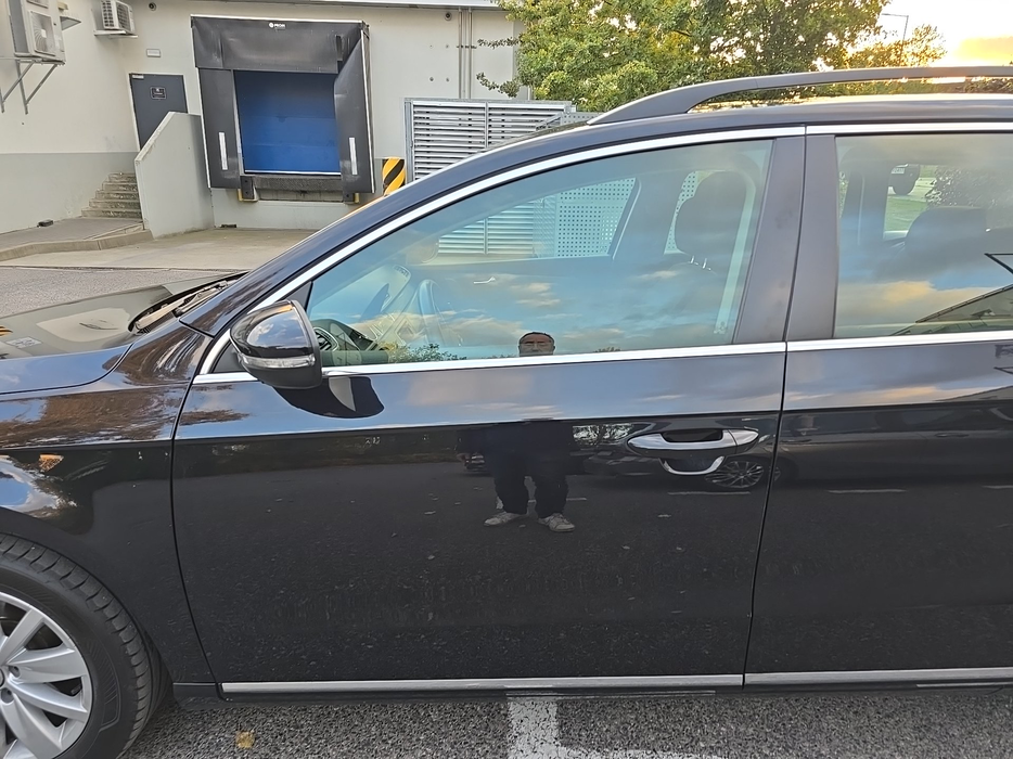 Zdjęcie drzwi przednich lewych wraz z szybą