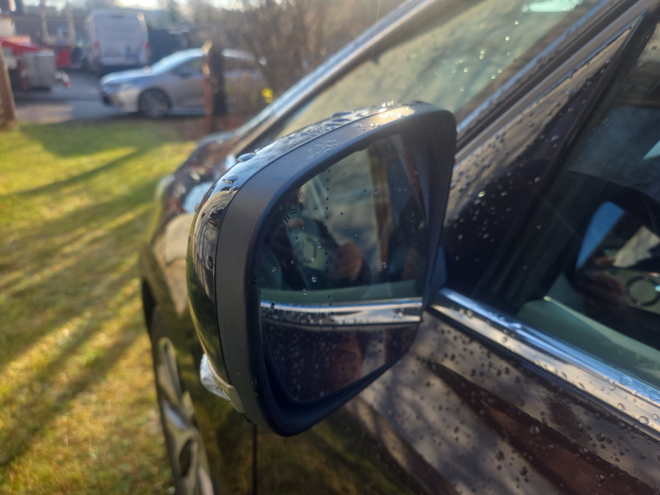 Zdjęcie zwierciadła lusterka lewego